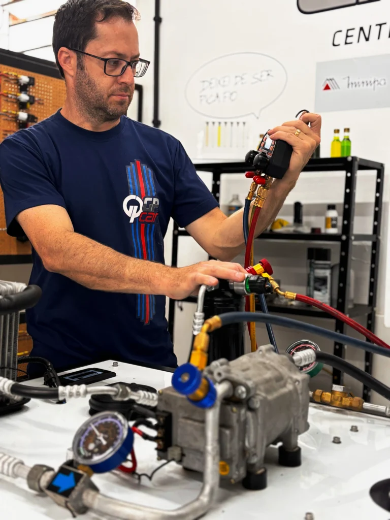 Bancada GPCar, instrutor com manômetro